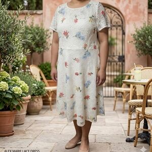 Alex Marie White Lace Floral Embroidered Shift Dress - Size 16